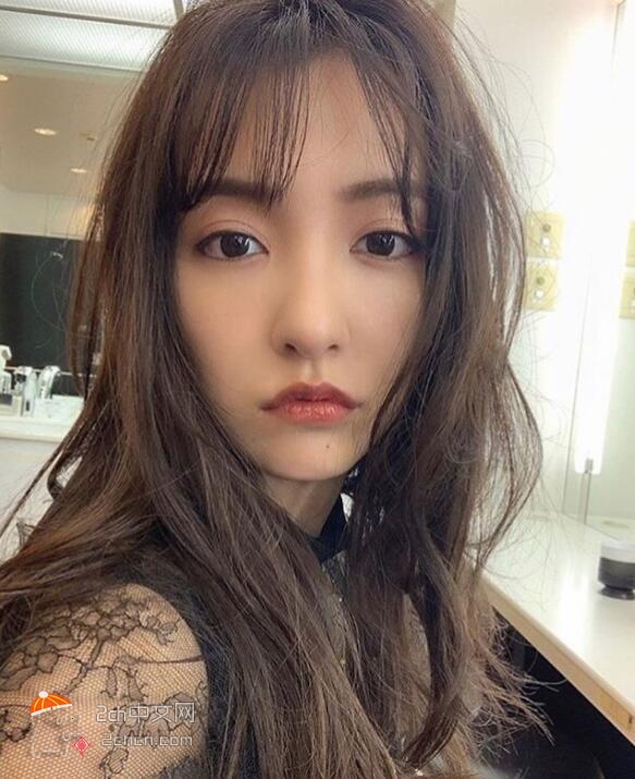 2ch：【悲报】板野友美现在的样子，已经不知道是谁了