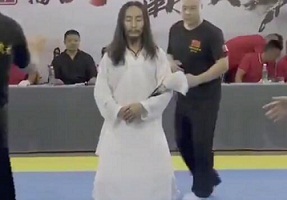 日本2ch网民：中国的天才武术家真心太厉害了wwww