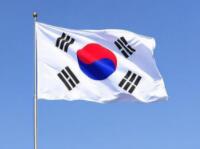 2ch：韩国人在中国长白山上举韩国国旗唱国歌，被带走了