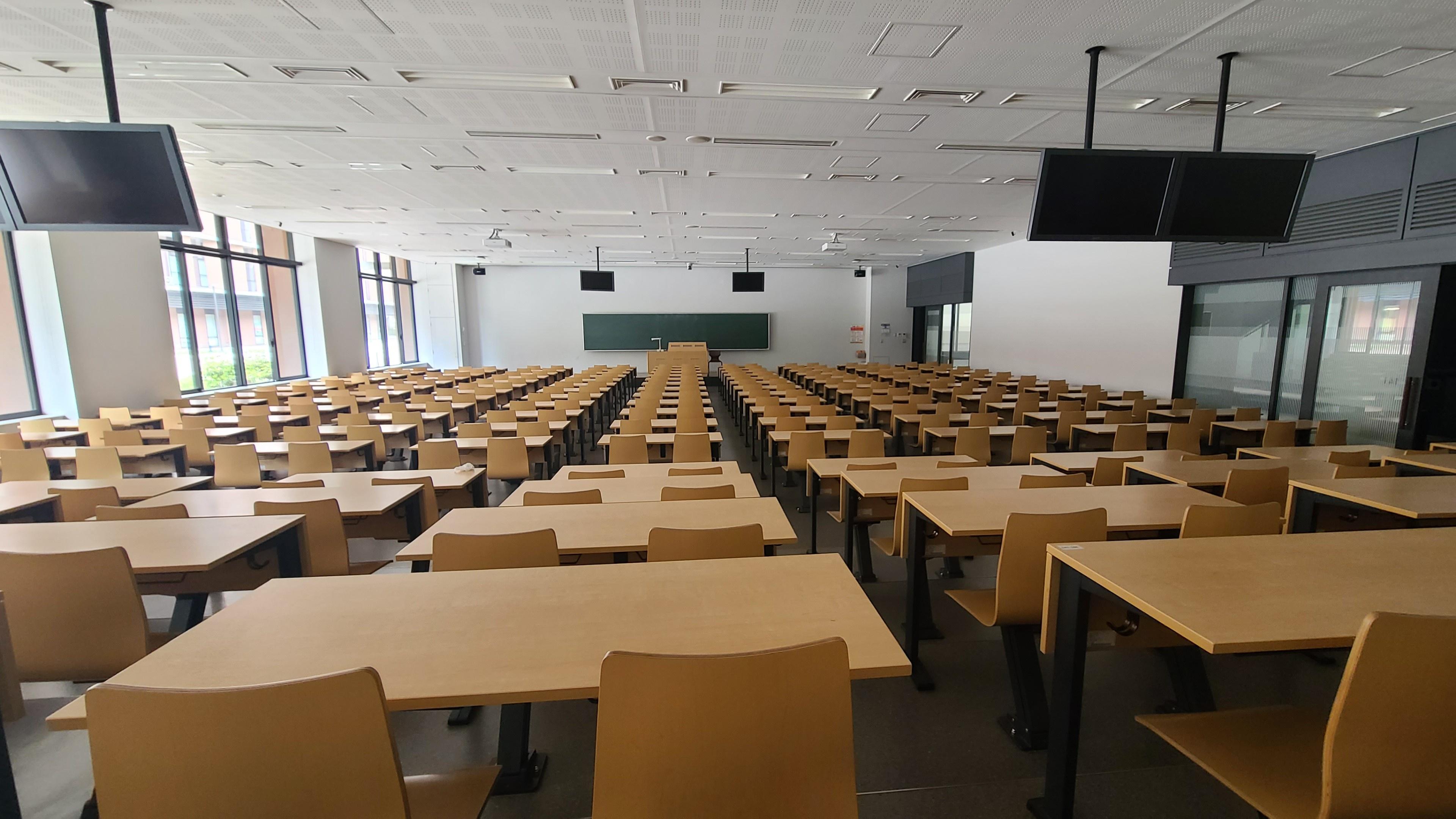 2ch：休息日的大学真好玩