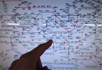 2ch：首尔地铁「当两个以上的中国人聚集在一起时，他们会变得吵闹，制造混乱」