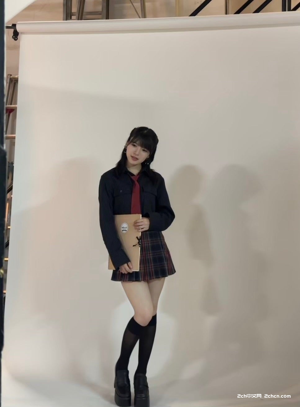 2ch：发现了有着国宝级大腿的偶像