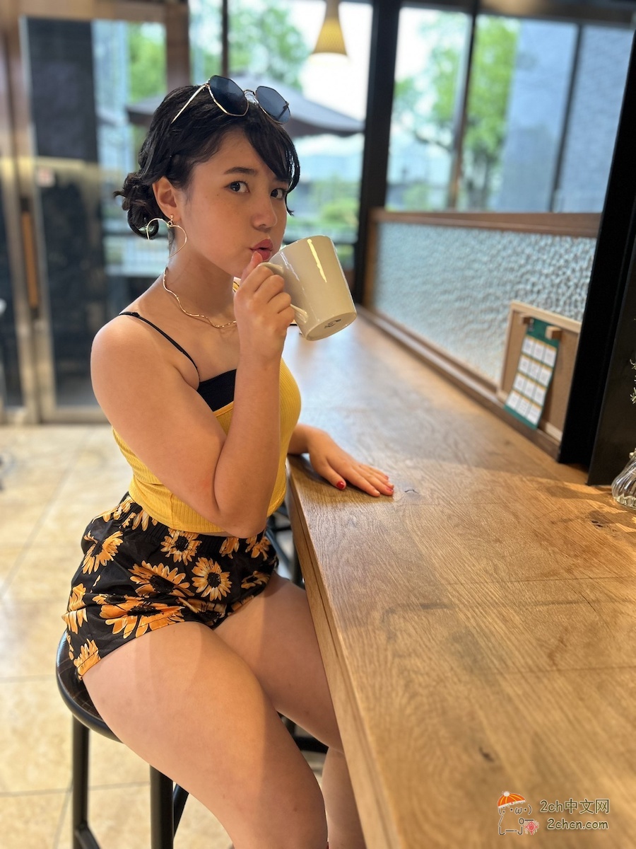 2ch：日美混血的13岁少女，脸像日本人，身材像美国人