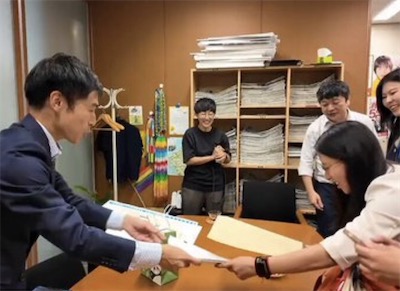 2ch：日本议员向中国赠送日本防卫省藏匿的731部队资料，日本网络右翼破防