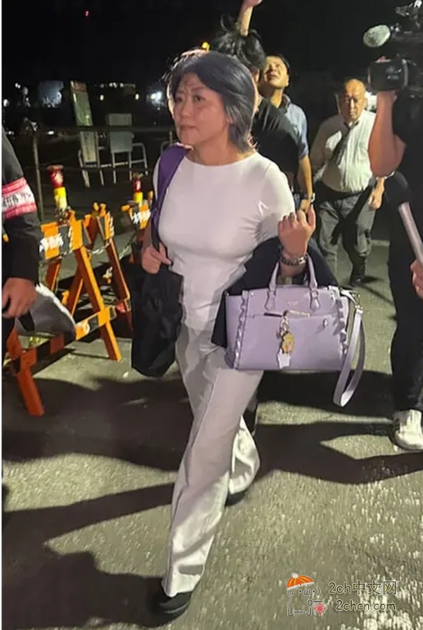 2ch：快来看看伊东市长田久保真纪的性感身材www