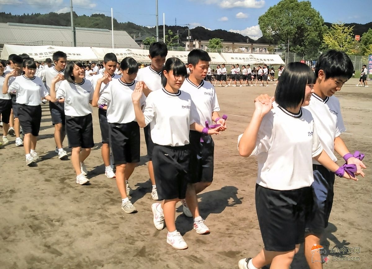 2ch：这就是日本学校运动会的男女民族舞蹈