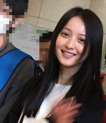 2ch:佐佐木希公布JK制服装扮,粉丝盛赞“毫无违和感”