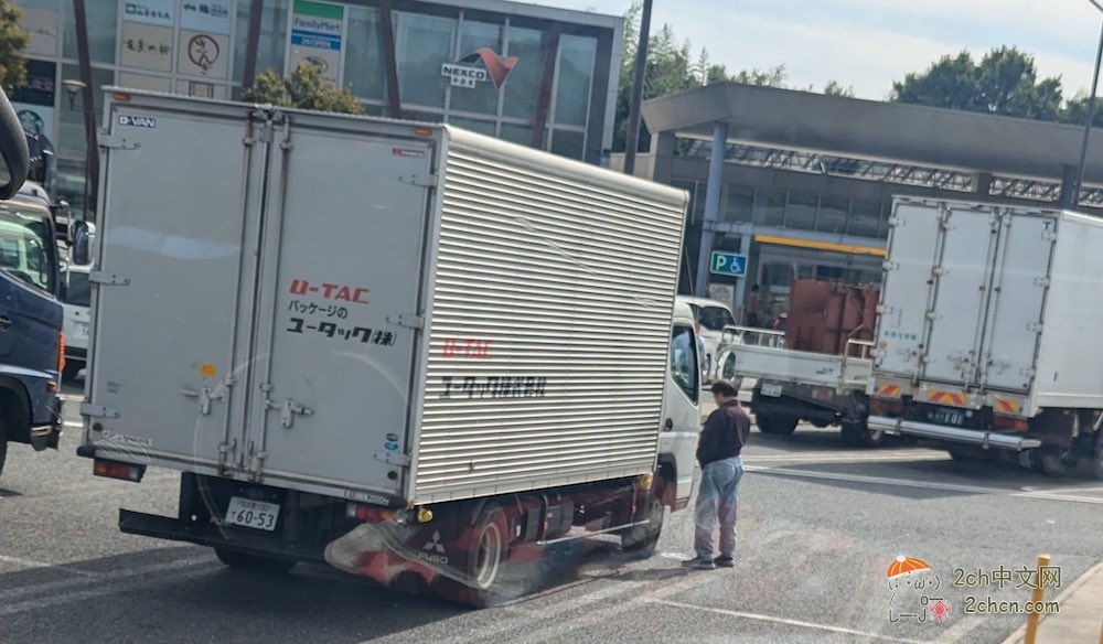 2ch：随地小便的日本卡车司机接连被曝光……