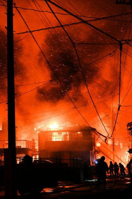 2ch:日本大分市发生大规模火灾,超170多栋房屋起火,1人确认死亡