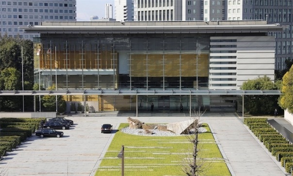 2ch：日本首相官邸高级别官员「日本应当拥有核武器」