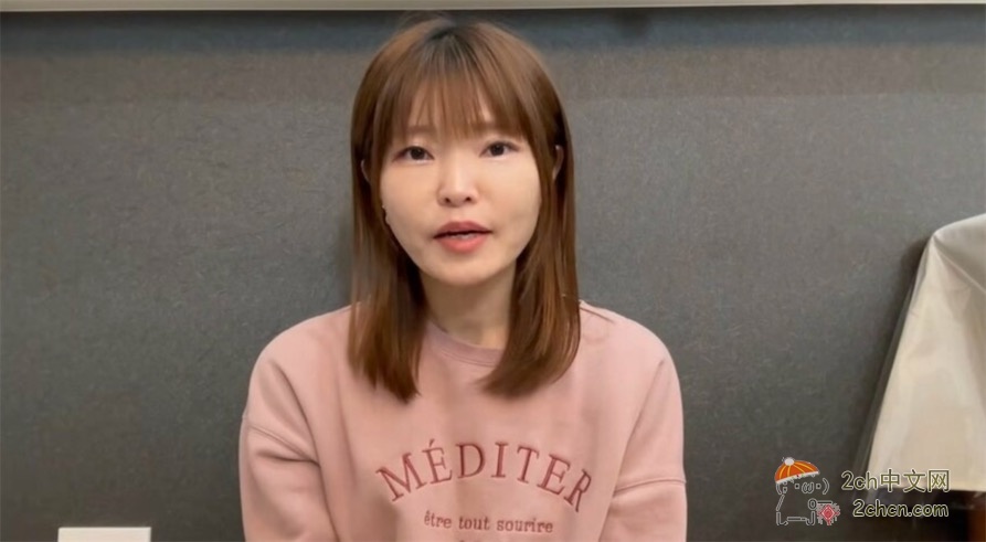 日本80万粉丝的大胃王博主出现重大失误，忘了剪掉“吐食物”的画面