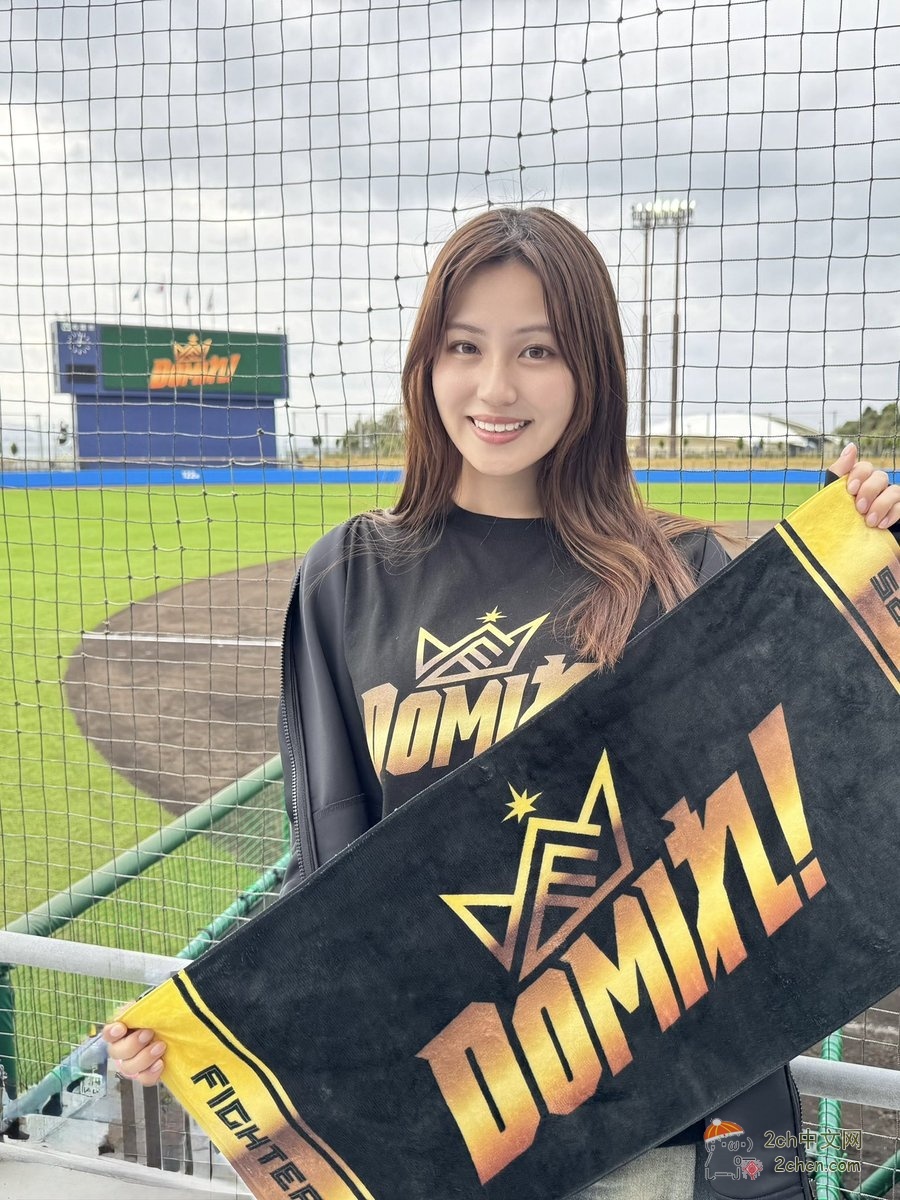 2ch：日本人气写真偶像「不要盯着欧派看，也不要假装不小心触碰我的身体」