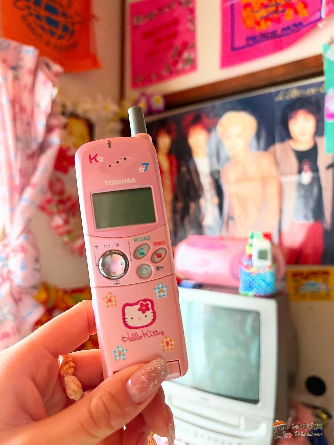2ch：这就是90年代后期的小辣妹们超级想要的PHS（小灵通）