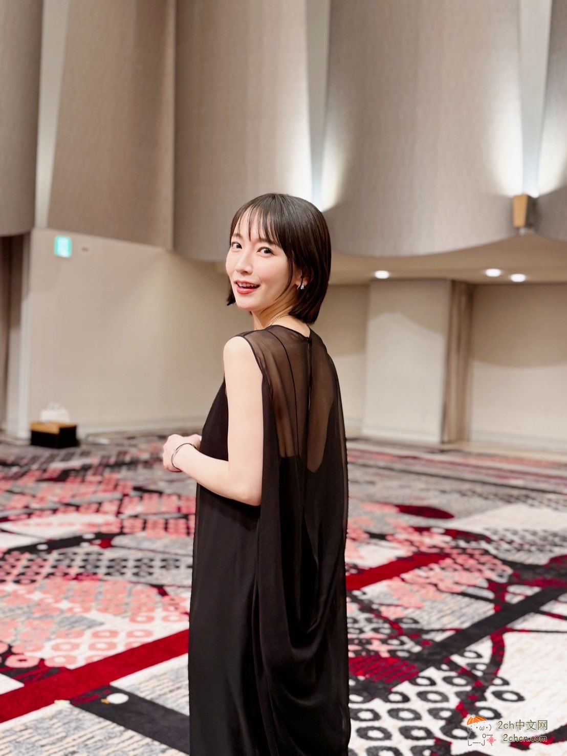 2ch：吉冈里帆剪短发依然很美
