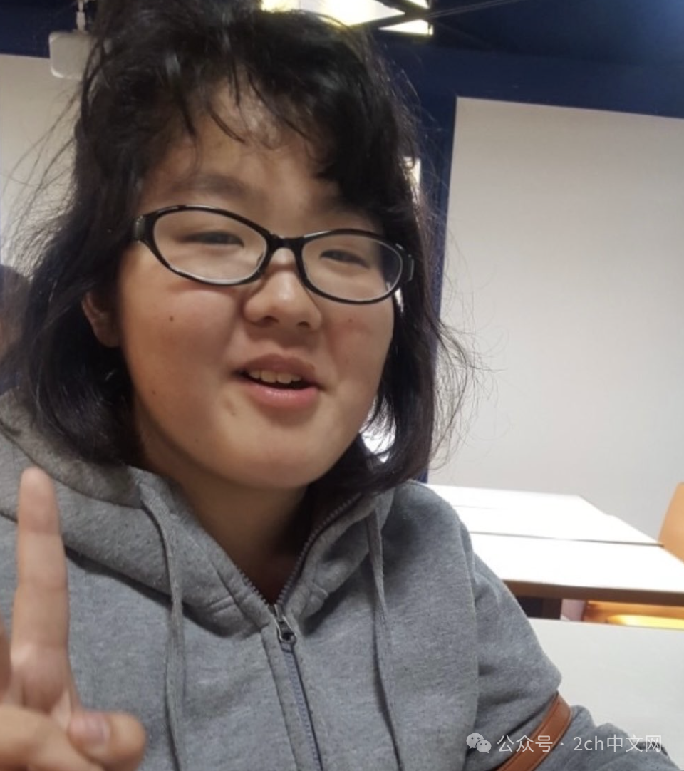 日本女生从小因长得太丑被欺凌，经历各种努力后成功变身“可爱精神小妹”