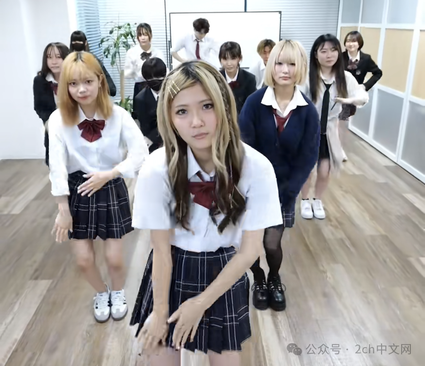 中国最新土味直播传到日本,日本“美魔女”组合开始模仿了