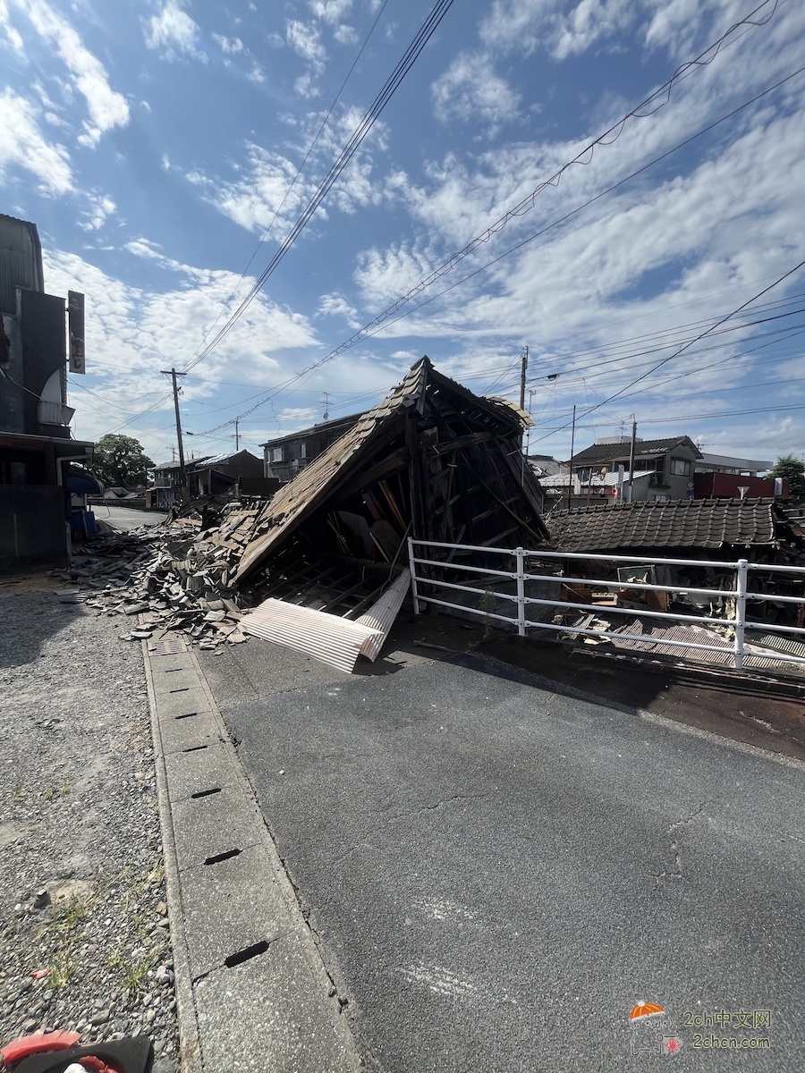 2ch：日本熊本县八代市，估计有半数房屋倒塌