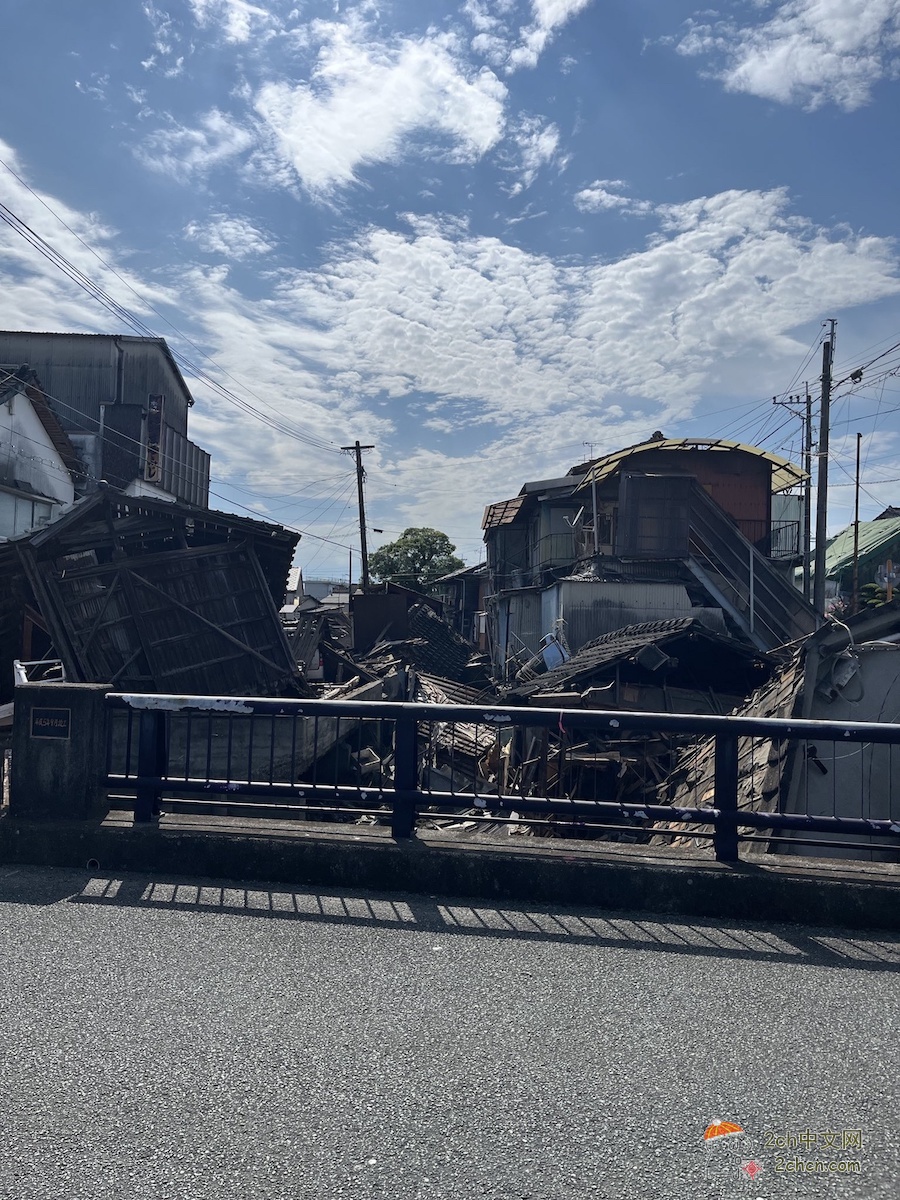 2ch：日本熊本县八代市，估计有半数房屋倒塌