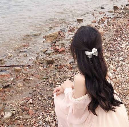 日本22岁女大学生修图前后的对比太强烈了